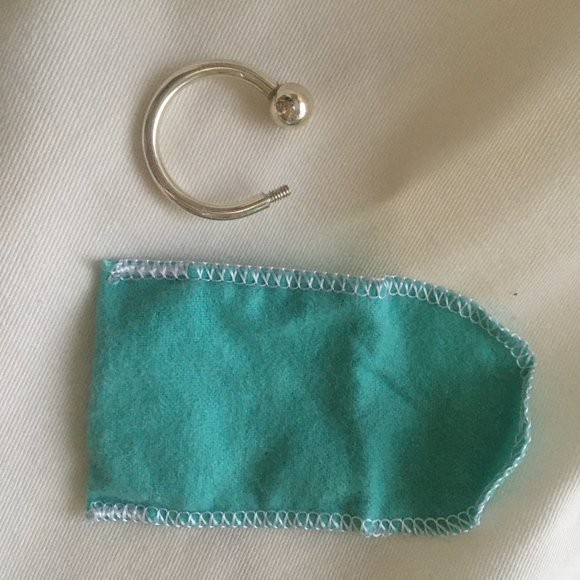 TIFFANY & CO. SCREWBALL KEY RING year 2001 and pouch - Picture 6 of 6